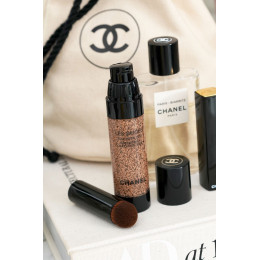 Тональный флюид Chanel Les Beiges Water Fresh Complexion Touch - B10