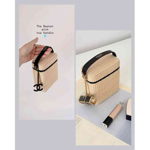 Лимитированная косметичка Chanel Beauty