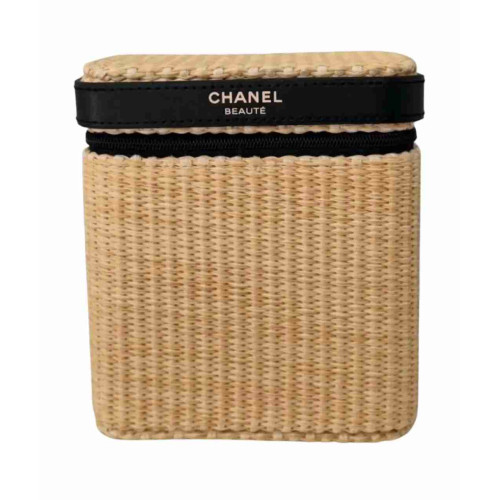 Лимитированная косметичка Chanel Beauty