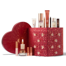 Премиальный набор косметики Charlotte Tilbury Treasure Chest Of Love