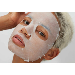 Питательная тканевая маска с маслом сладкого миндаля для чувствительной кожи Darling* Deep Breath