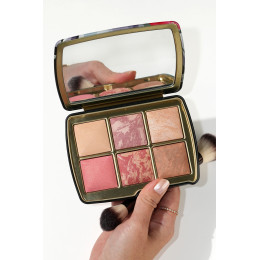 Палетка для макияжа лица Hourglass - Horse (Лошадь)