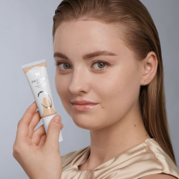Легкая матирующая тональная основа Excellent Skin ES1, Manly Pro