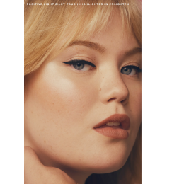 Хайлайтер Rare Beauty Positive Light Enlumineur Toucher Soyeux - Enlighten, 2,8 г