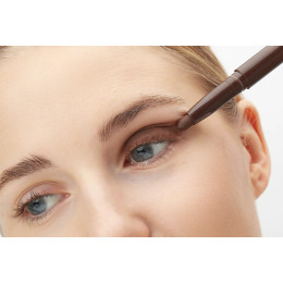 Устойчивые вельветовые тени в карандаше Bistre, SHIK