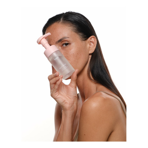 Пена для умывания лица очищающая, SHIK