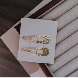 Заколка для волос золотая с вмятинами